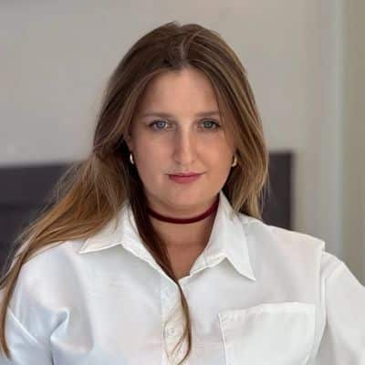 Natalia Lavrenenko - Featured 