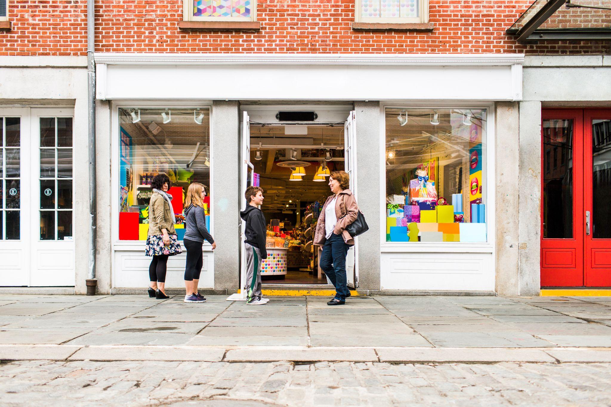 storefronts representing competitive local business markets